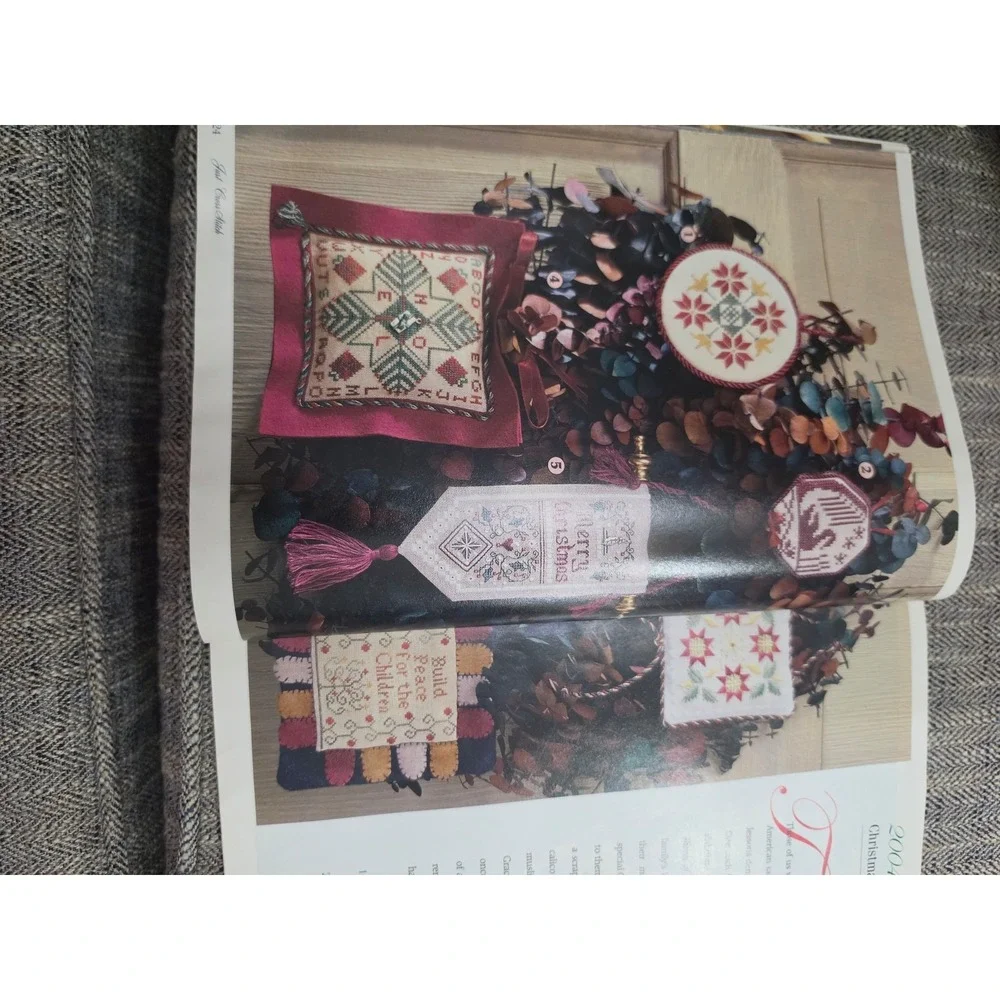 Just CrossStitch magazine 2004 special holiday issue patterns‎ vintage